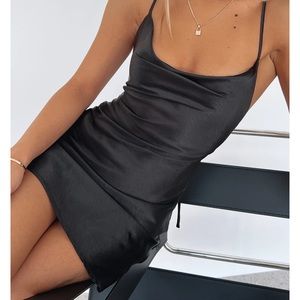 Chain of hearts mini dress- black